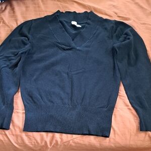 GAP Women's Black V-Neck Sweater